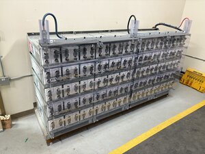 UPS-9402 BATTERY BANK.jpg